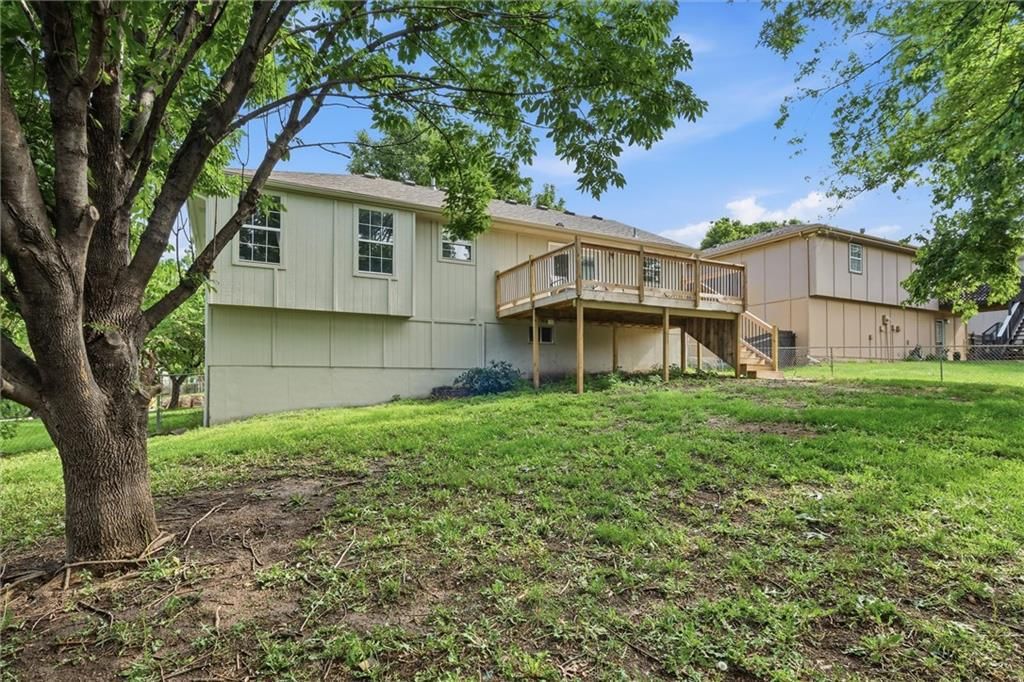 1611 STASI Avenue — photo 28
