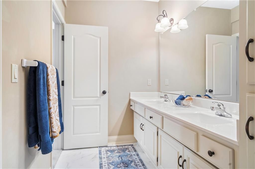 11610 W 147th Street — photo 33