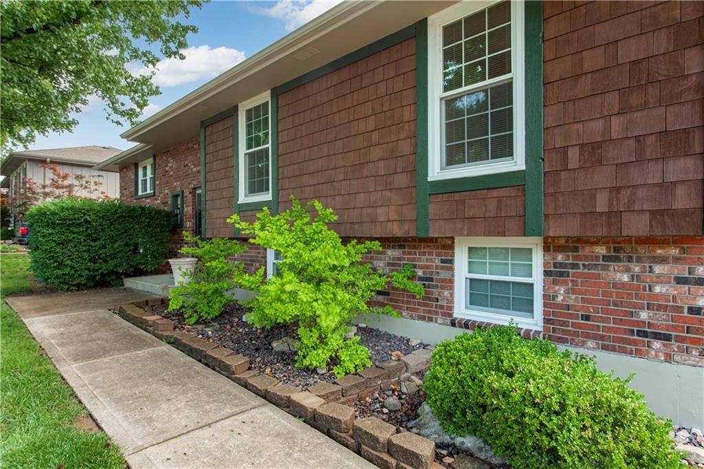 2505 S Whitney Avenue — photo 2