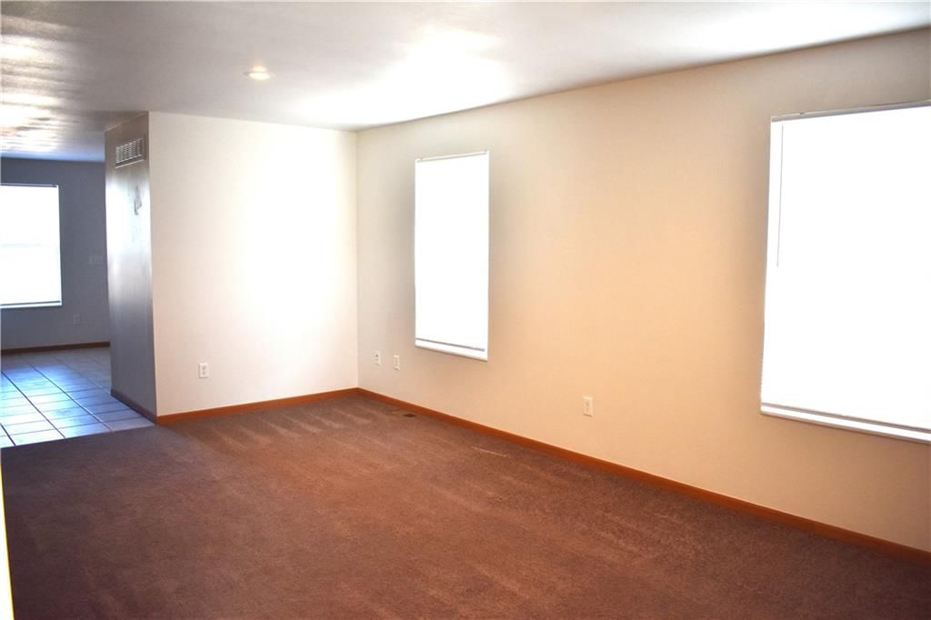 11789 Ridgeway Drive — photo 3