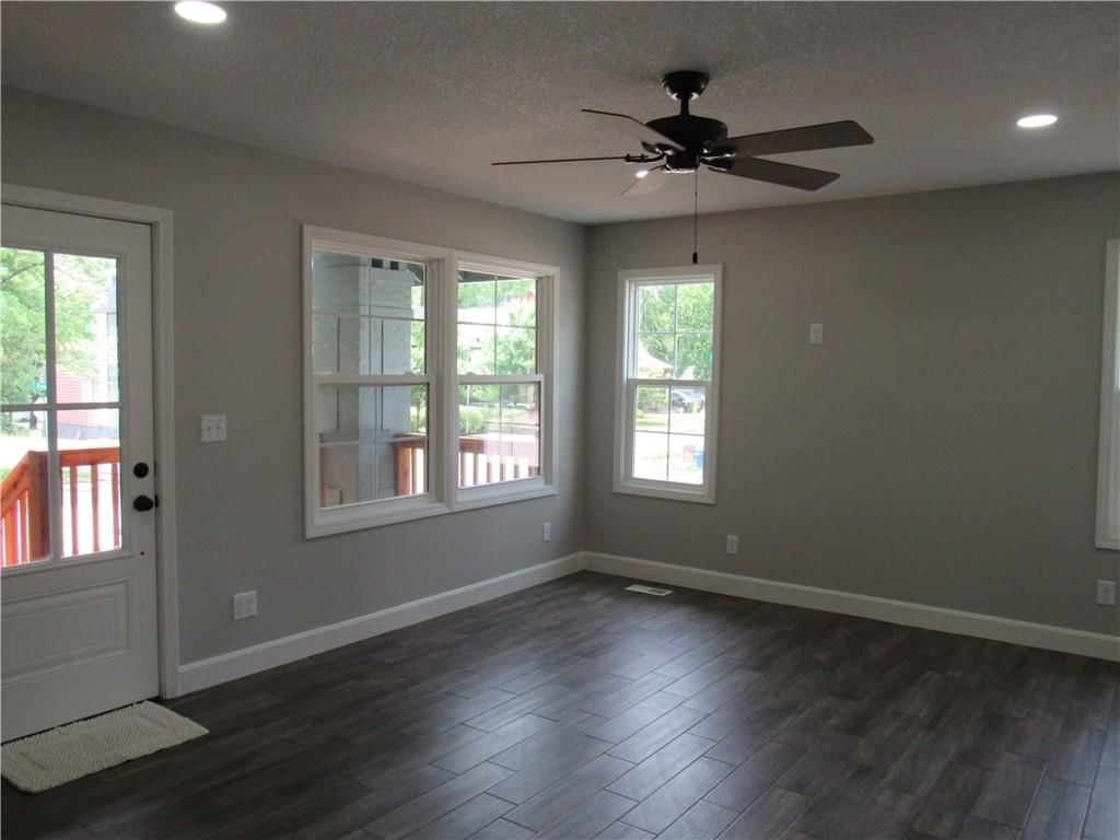 1000 E Pearl Street — photo 16