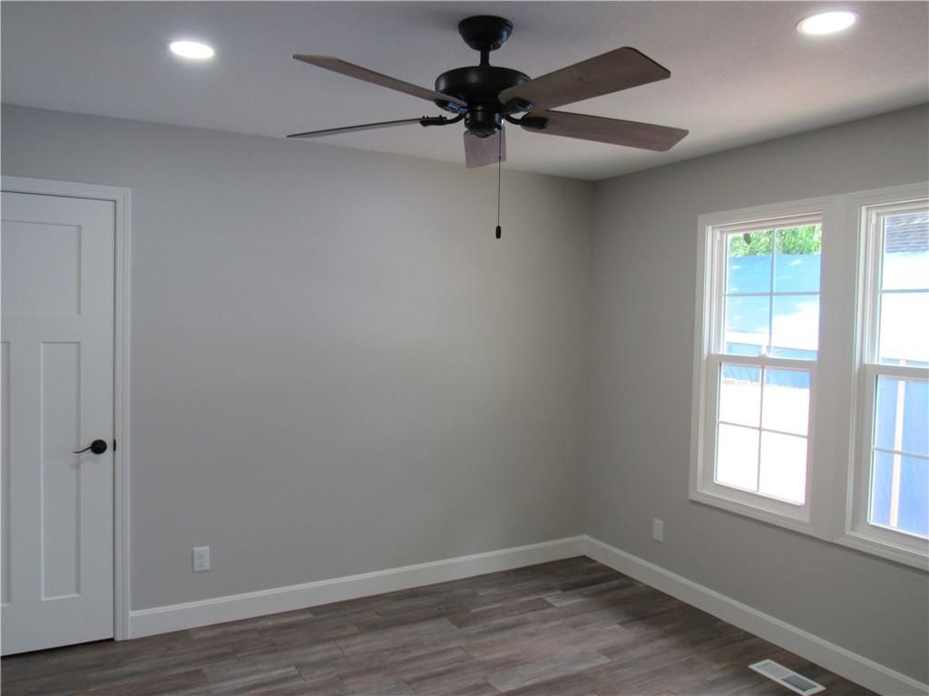 1000 E Pearl Street — photo 24