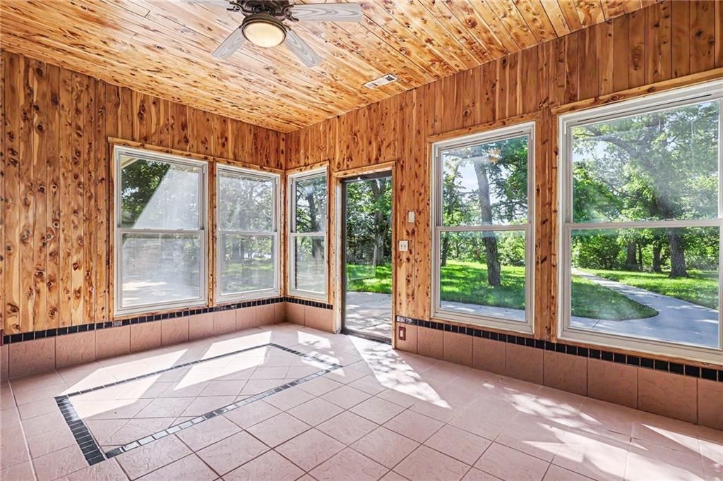 58 W Lake Road — photo 17
