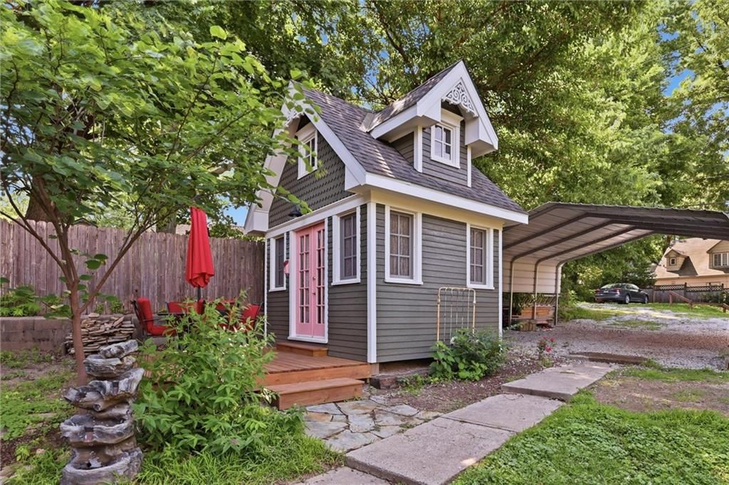 121 Spruce Street — photo 30