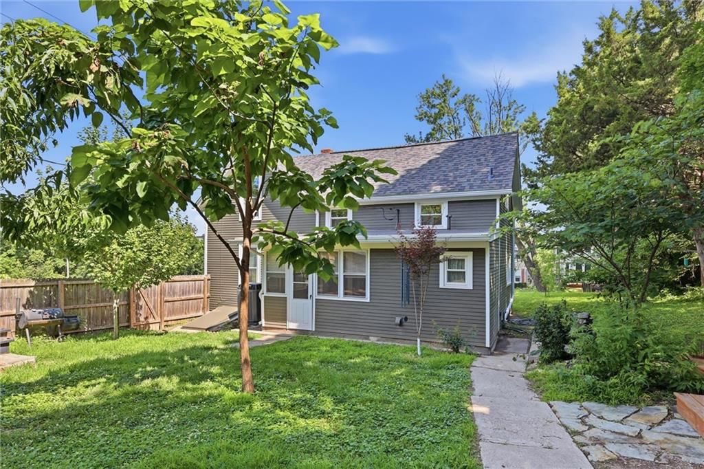 121 Spruce Street — photo 34