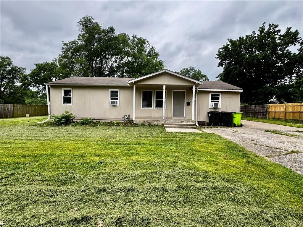 17210 Chestnut Drive — photo 1