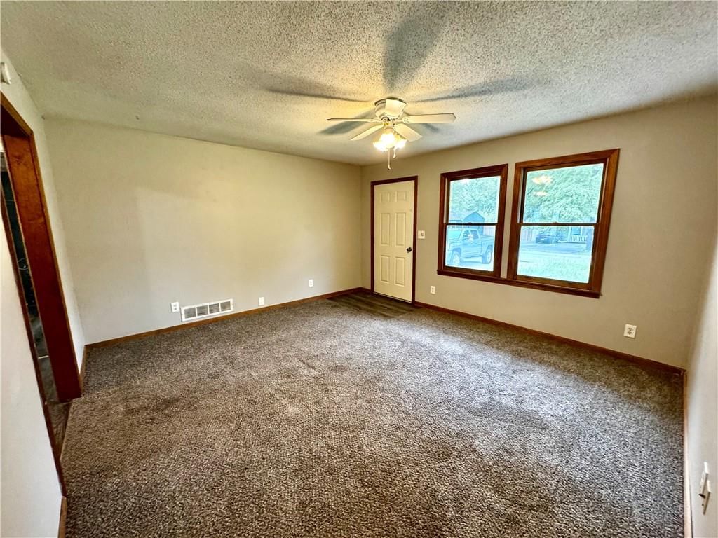 17210 Chestnut Drive — photo 9