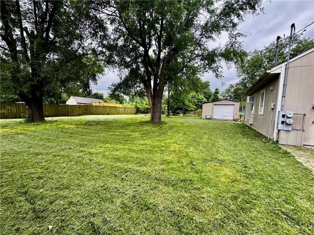 17210 Chestnut Drive — photo 20