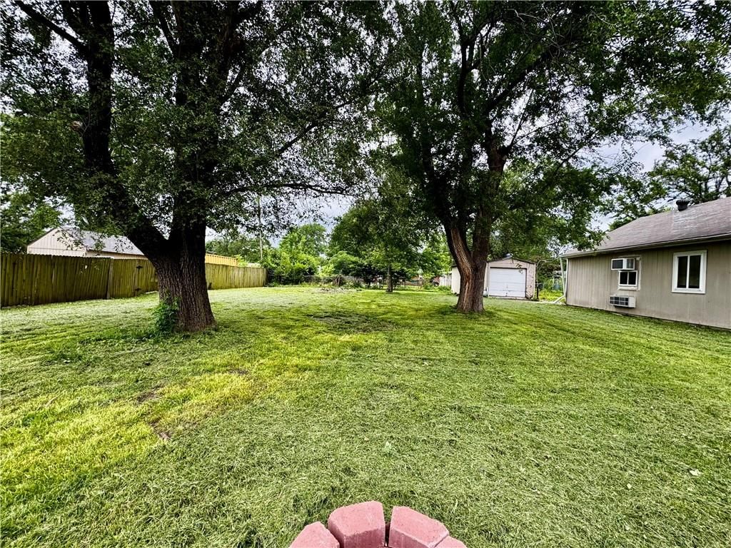 17210 Chestnut Drive — photo 21