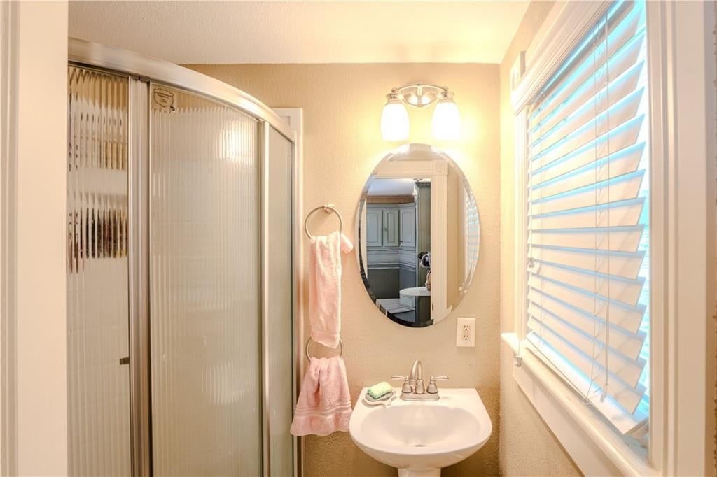 303 W 3rd Street — photo 19