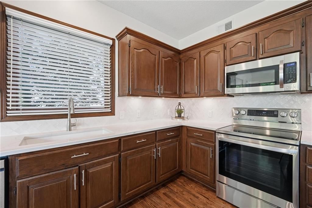 13710 Cody Street — photo 11