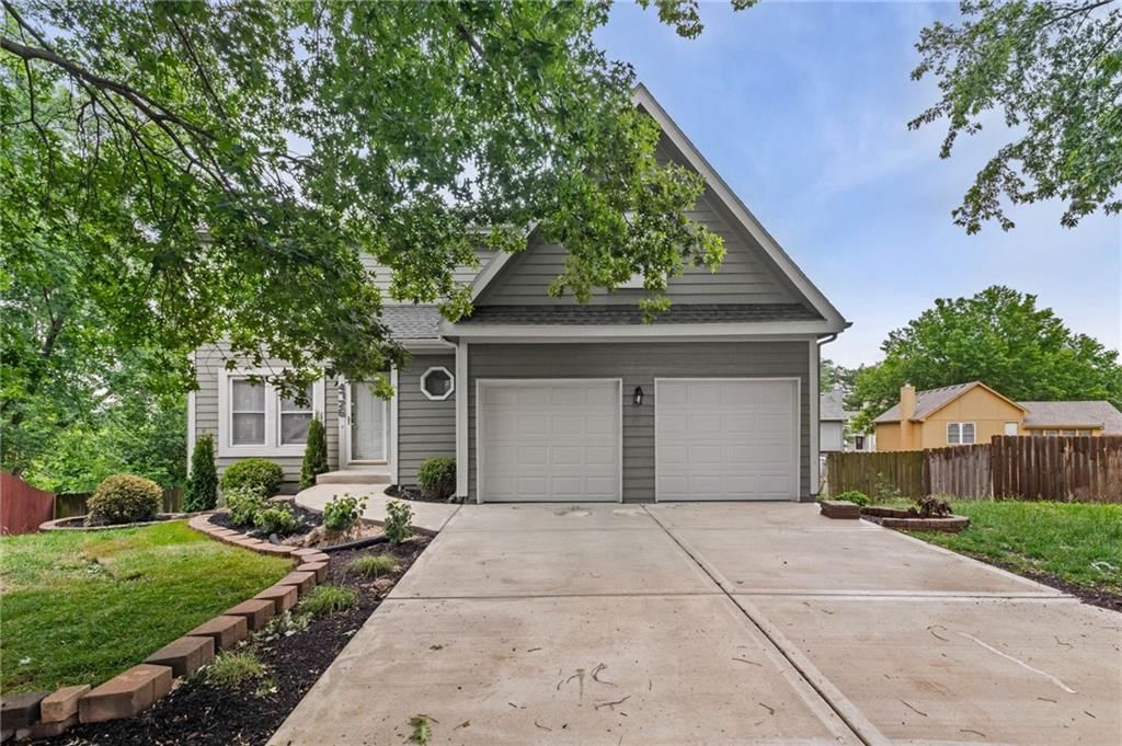4726 BROCKWAY Street — photo 2