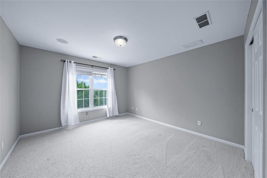 6 River Ridge — photo 32
