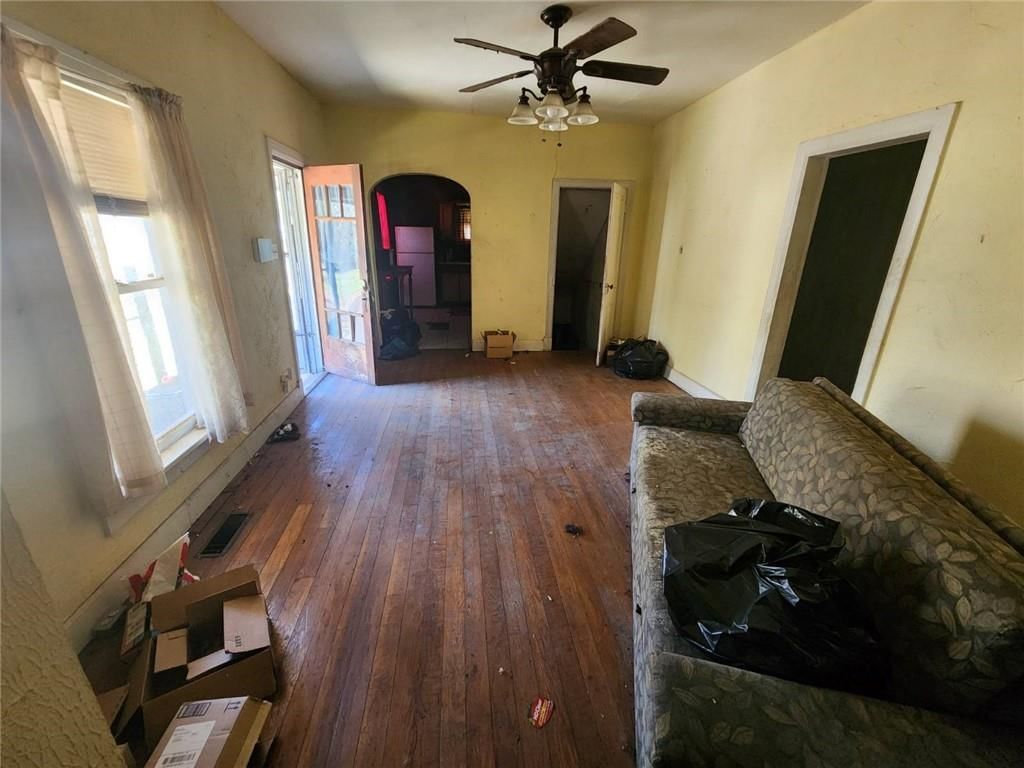 23 N Holbrook Street — photo 10