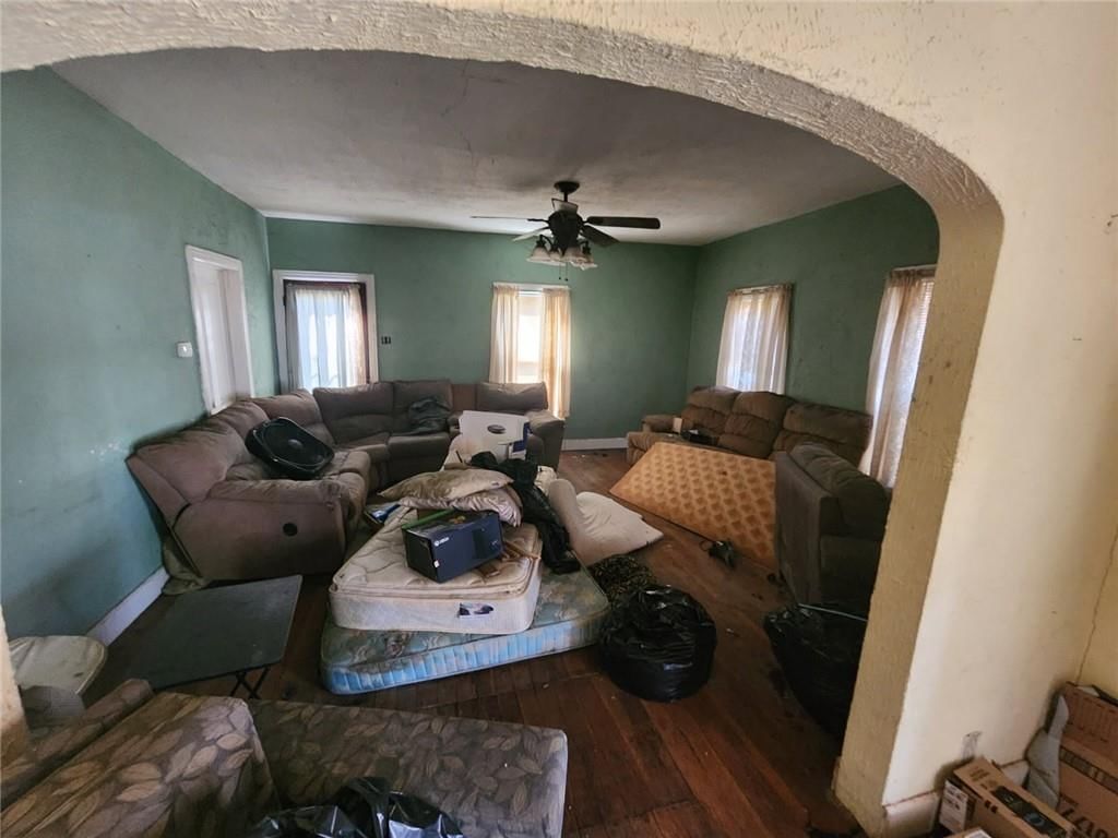 23 N Holbrook Street — photo 11