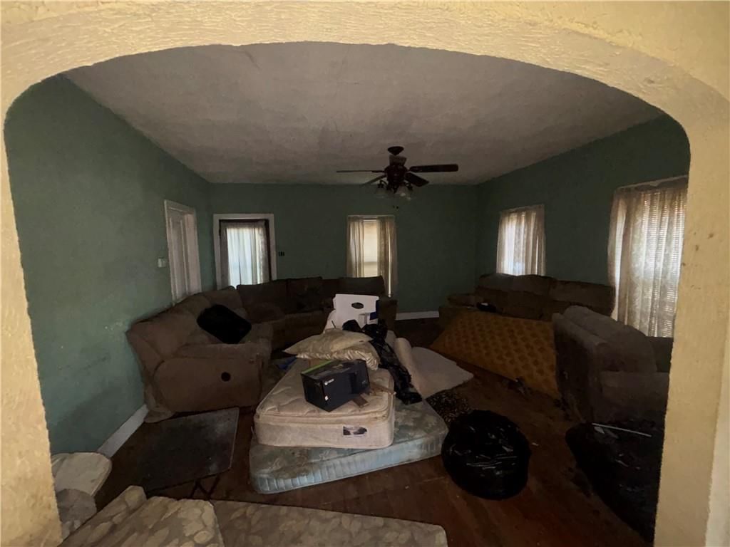 23 N Holbrook Street — photo 35