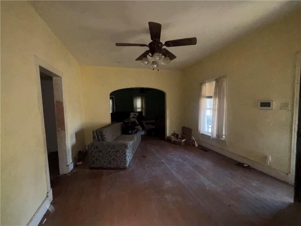 23 N Holbrook Street — photo 37