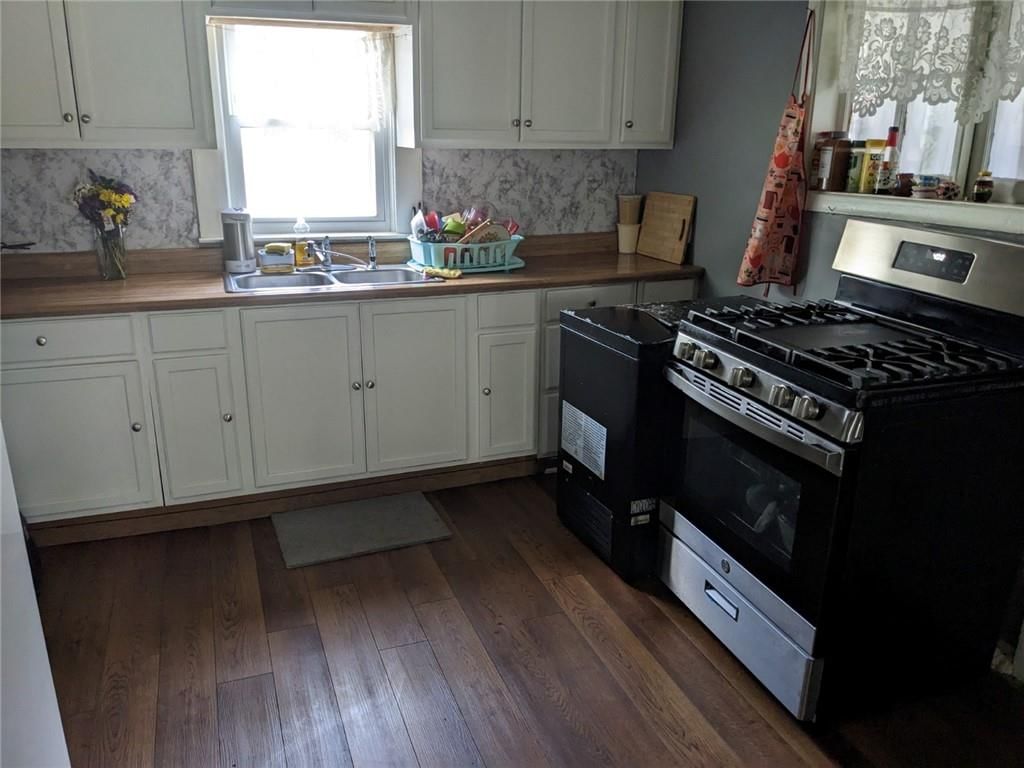 606 Brown Street — photo 3