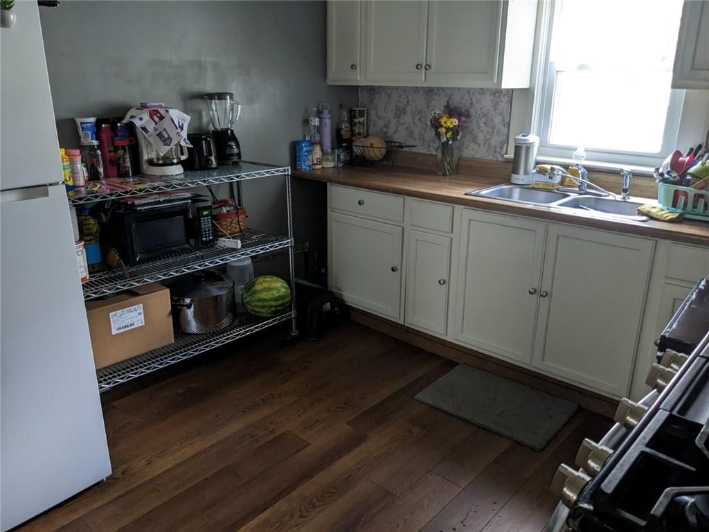 606 Brown Street — photo 4