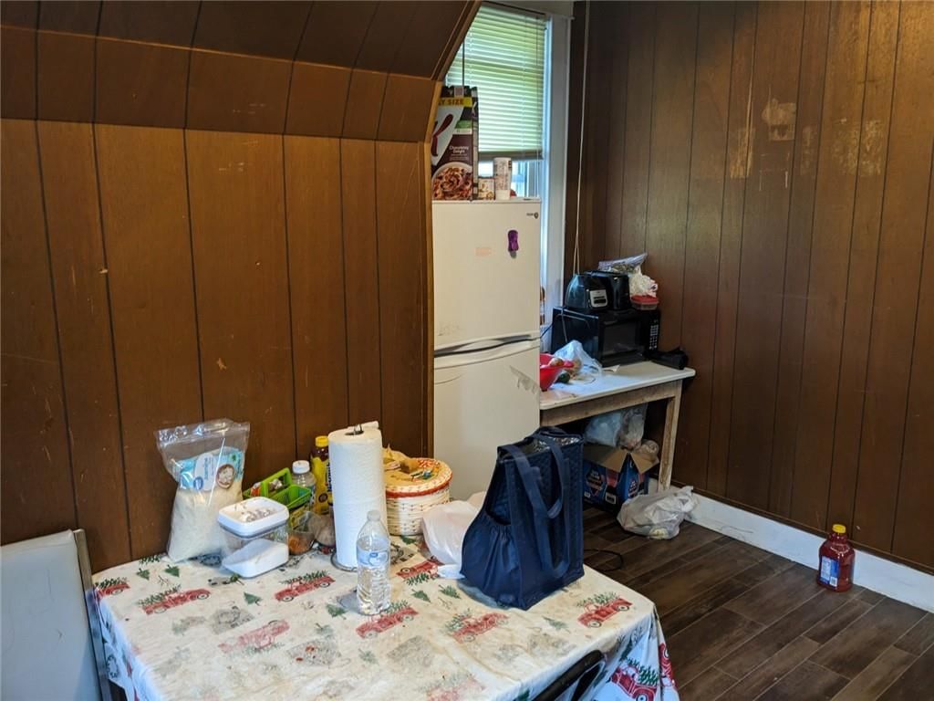 606 Brown Street — photo 10