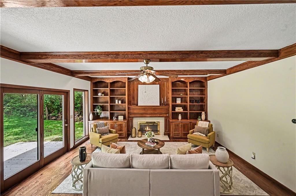 Photo 8 of 49 - 5500 NW 62nd Street, Kansas City, MO 64151
