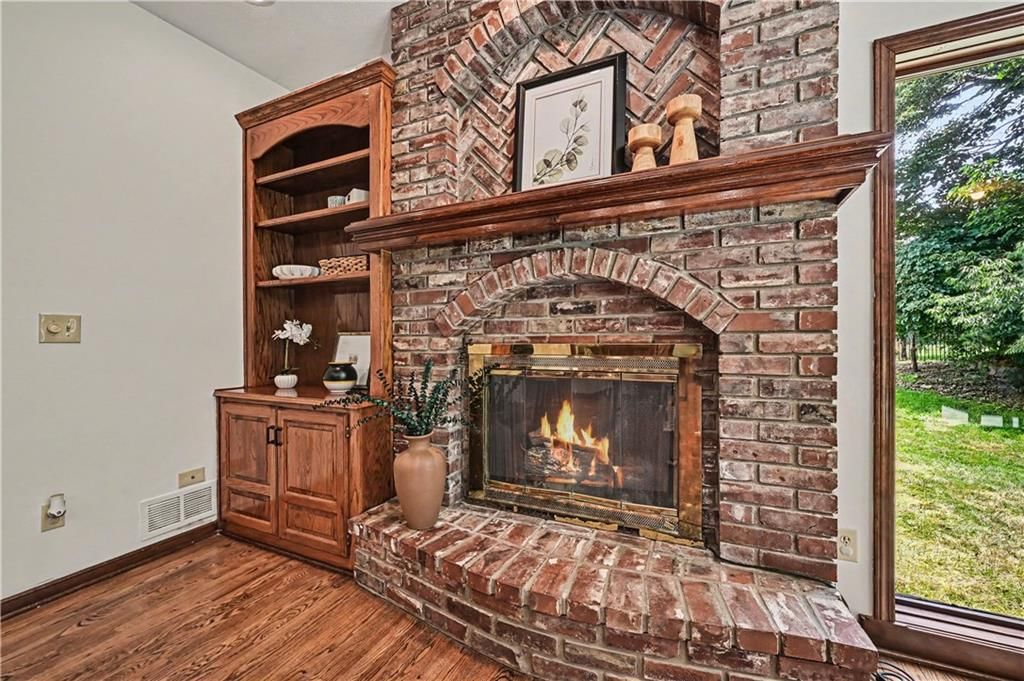 Photo 15 of 49 - 5500 NW 62nd Street, Kansas City, MO 64151