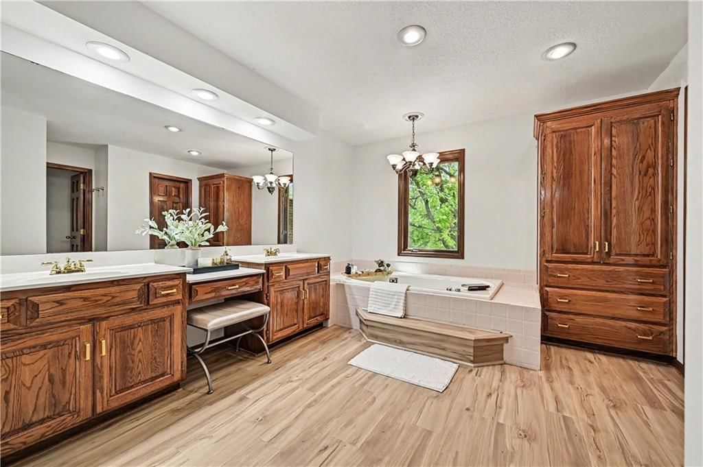 Photo 25 of 49 - 5500 NW 62nd Street, Kansas City, MO 64151