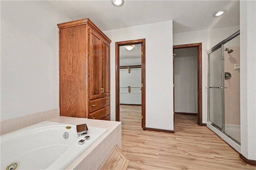 Photo 26 of 49 - 5500 NW 62nd Street, Kansas City, MO 64151