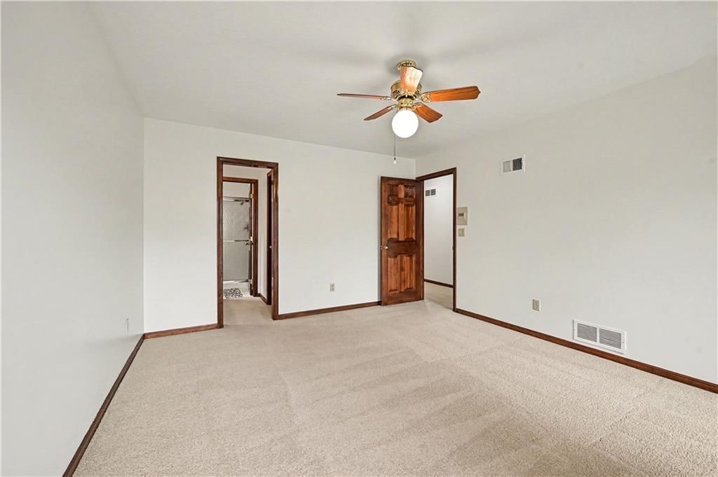 Photo 29 of 49 - 5500 NW 62nd Street, Kansas City, MO 64151