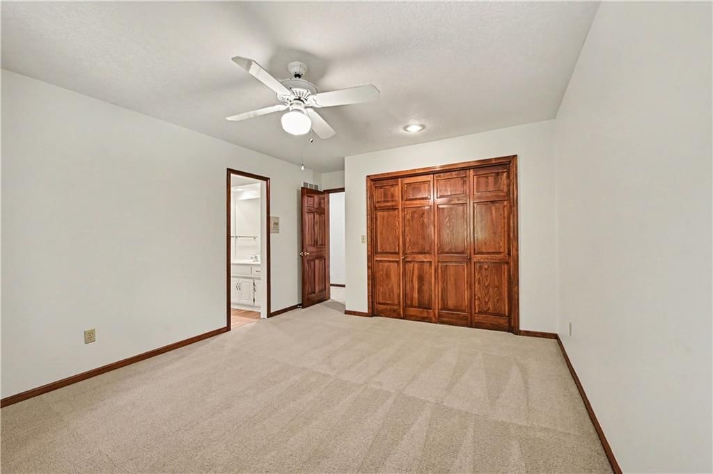 Photo 32 of 49 - 5500 NW 62nd Street, Kansas City, MO 64151