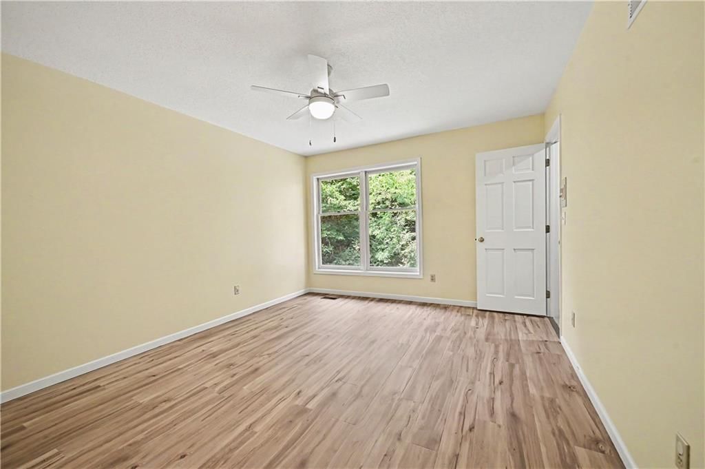 Photo 36 of 49 - 5500 NW 62nd Street, Kansas City, MO 64151