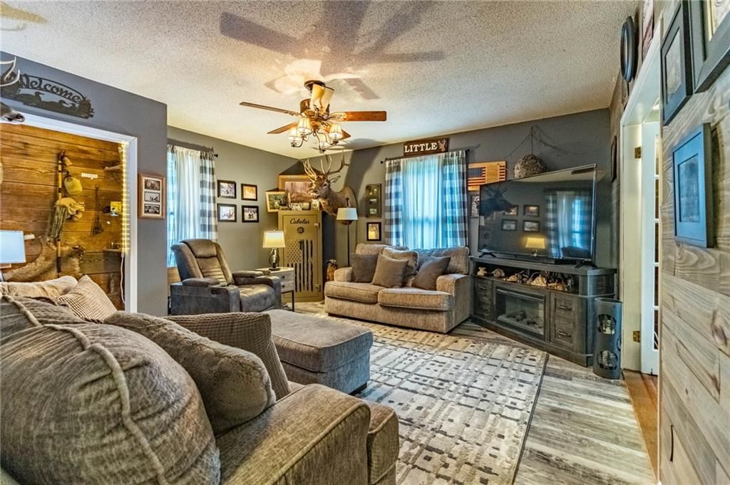 136 NE 901p Road — photo 38