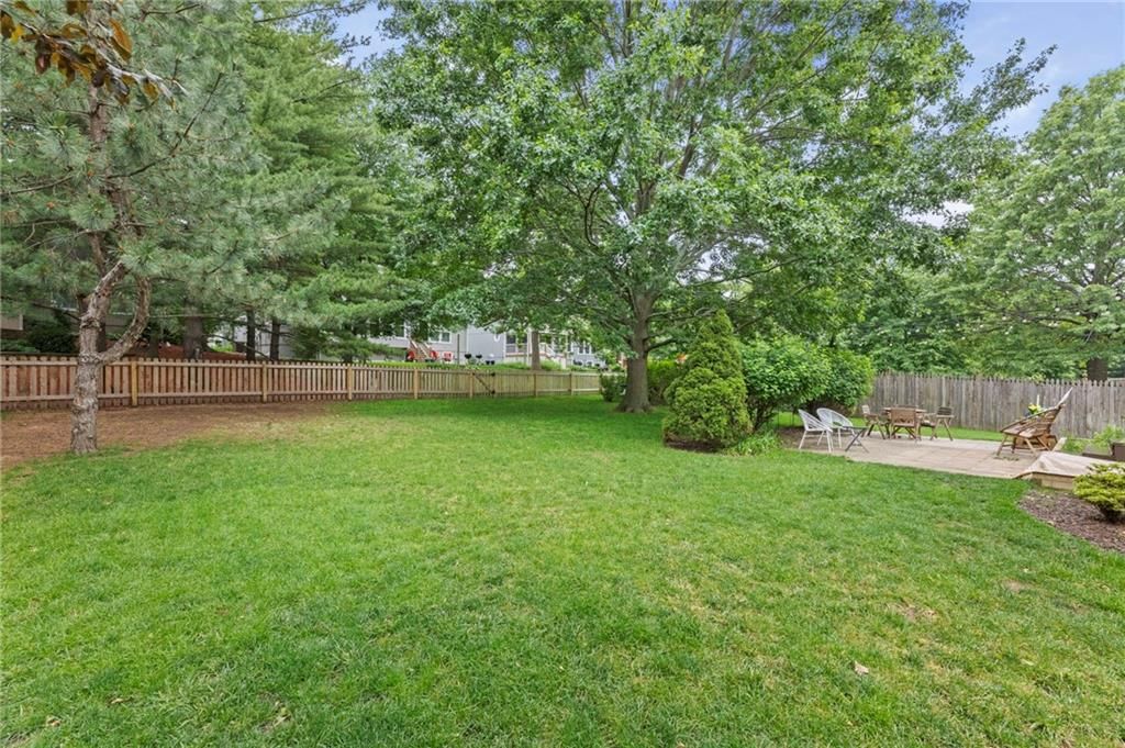 14001 W 114th Terrace — photo 2