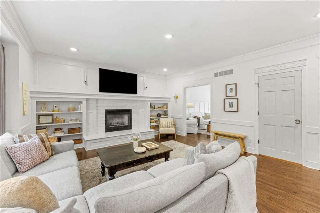 14001 W 114th Terrace — photo 4