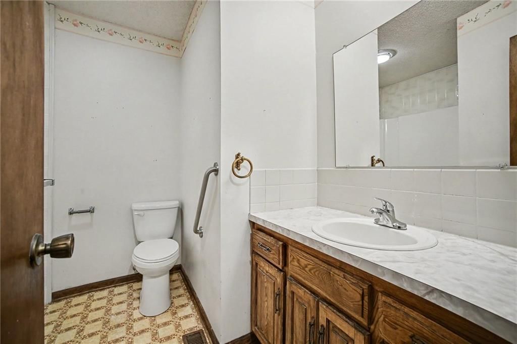1100 NE 115th Street — photo 22