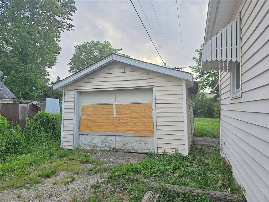 112 S Kallock Street — photo 5