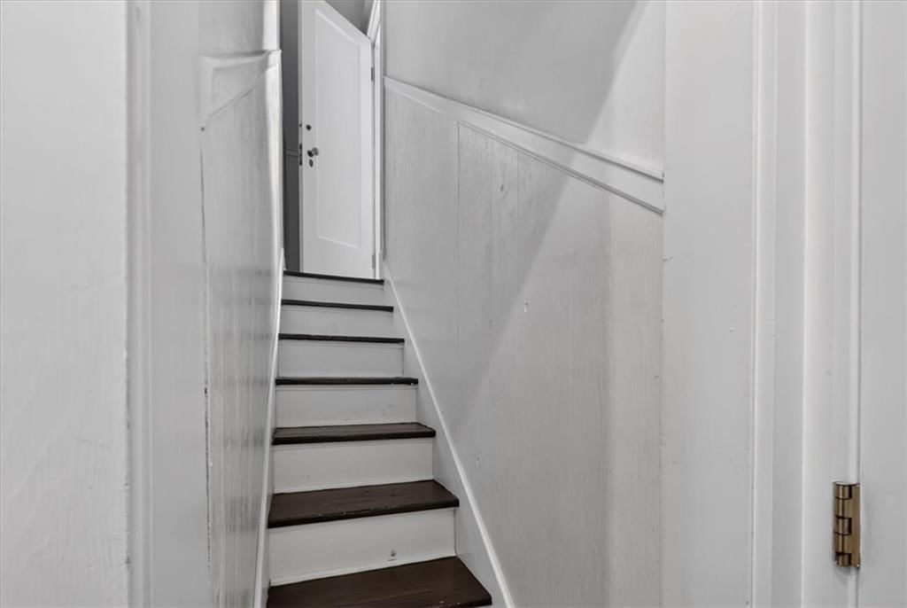 441 W 58th Terrace — photo 26