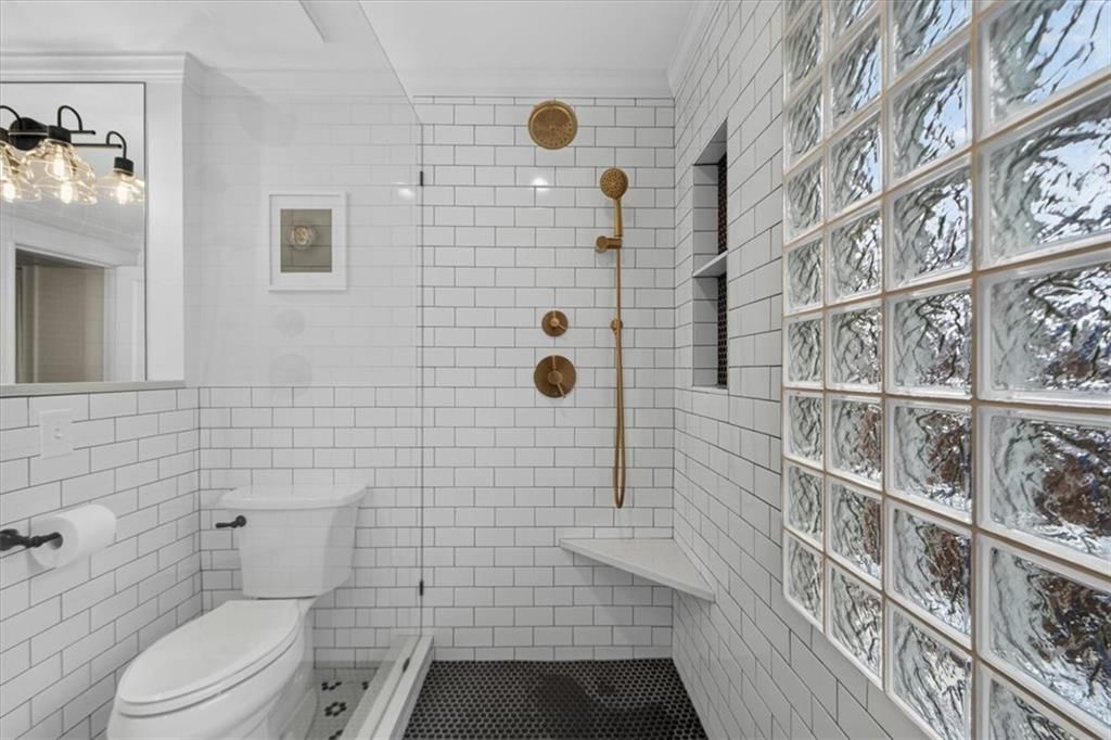441 W 58th Terrace — photo 34