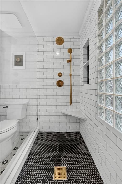 441 W 58th Terrace — photo 35