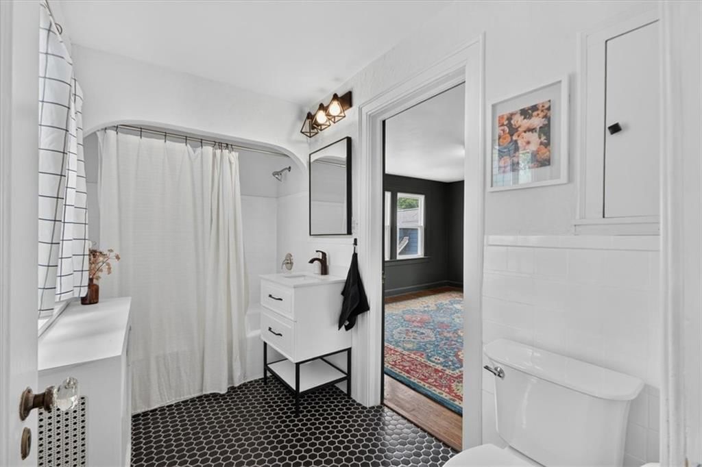 441 W 58th Terrace — photo 39