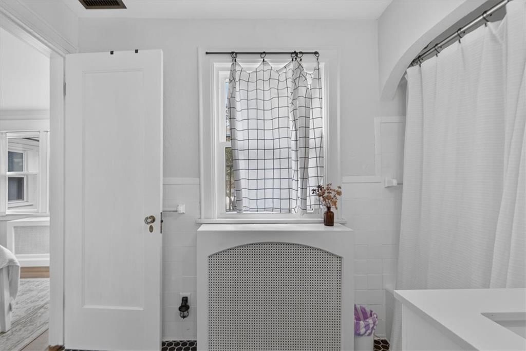 441 W 58th Terrace — photo 40