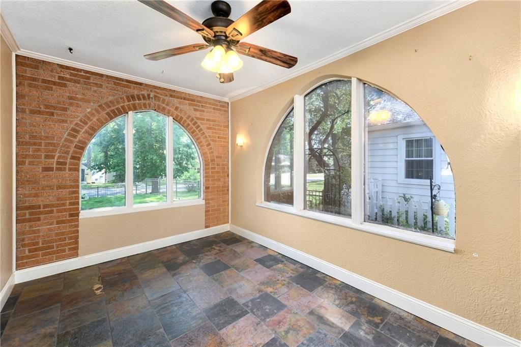 1500 S Broadway Street — photo 14