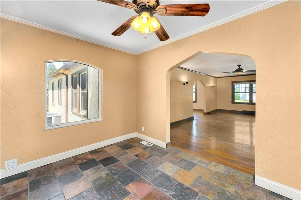 1500 S Broadway Street — photo 15