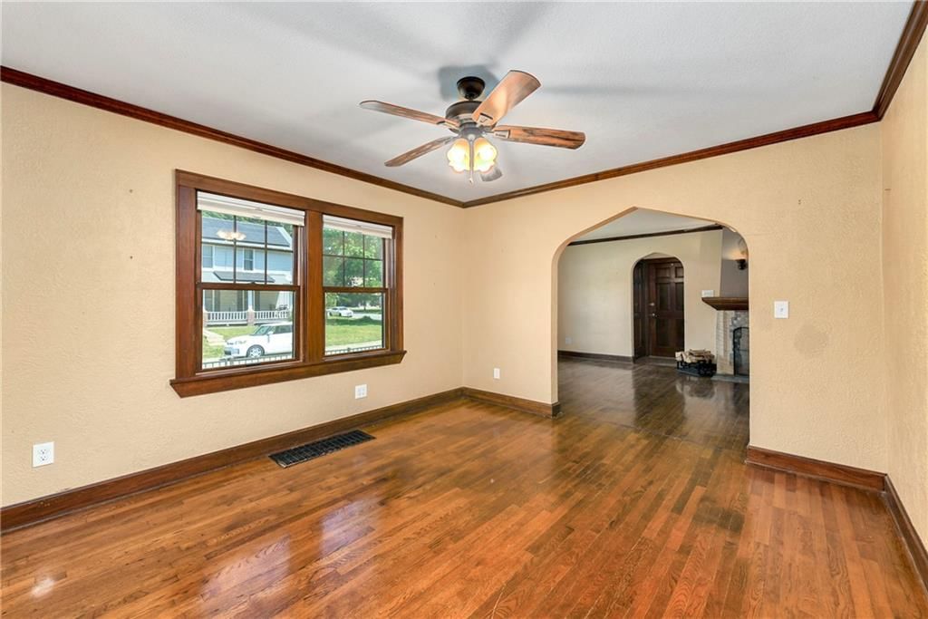 1500 S Broadway Street — photo 17