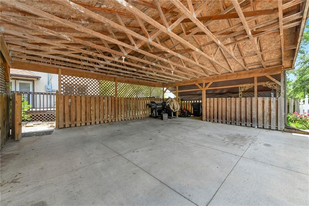 1500 S Broadway Street — photo 45