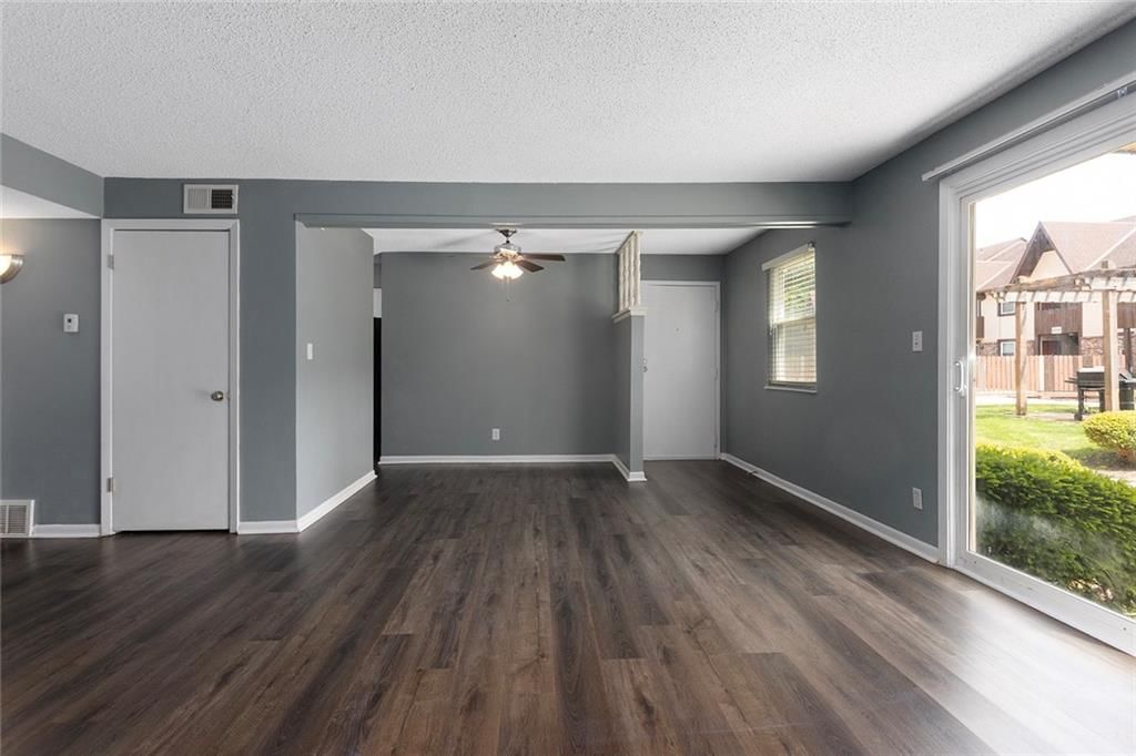 6208 Robinson Street — photo 7