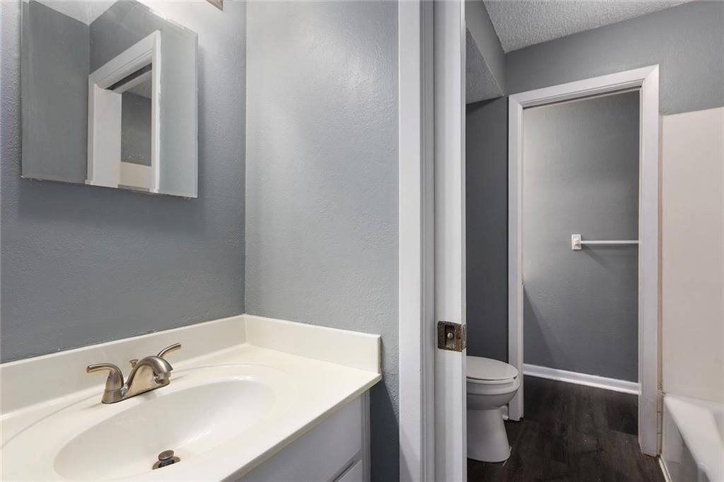 6208 Robinson Street — photo 14