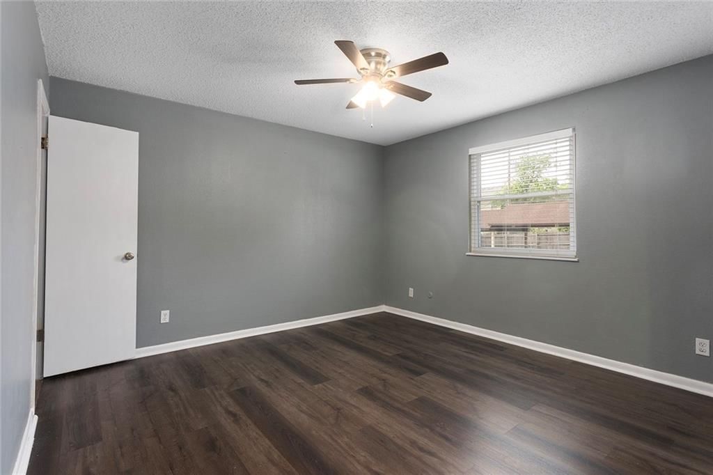 6208 Robinson Street — photo 19