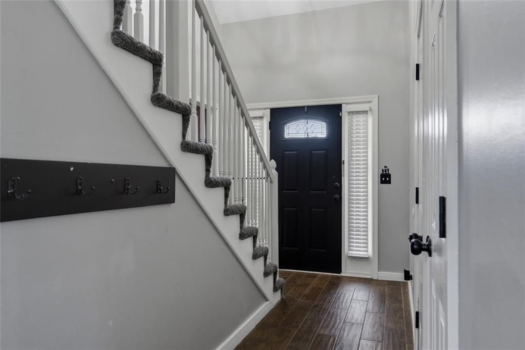 269 W Cheyenne Street — photo 5