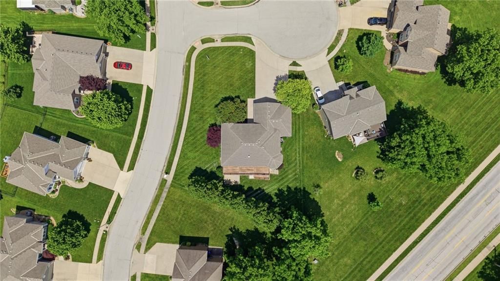 523 Brookwood Lane — photo 43